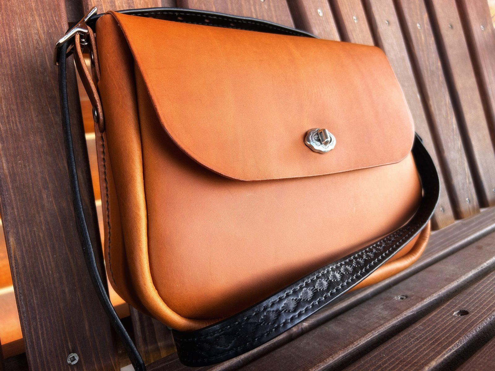 Cherry Creek Purse in Tobacco