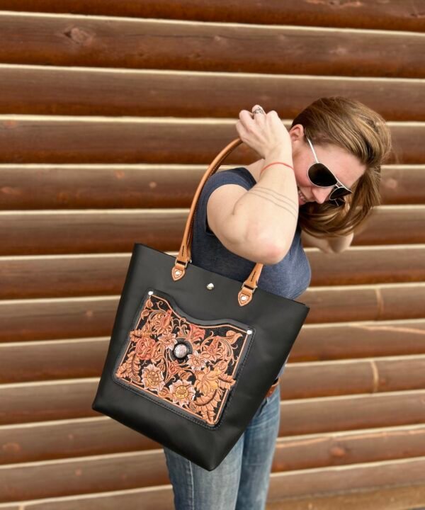 Sweetwater Tote with Botanicals and Agate Nueva