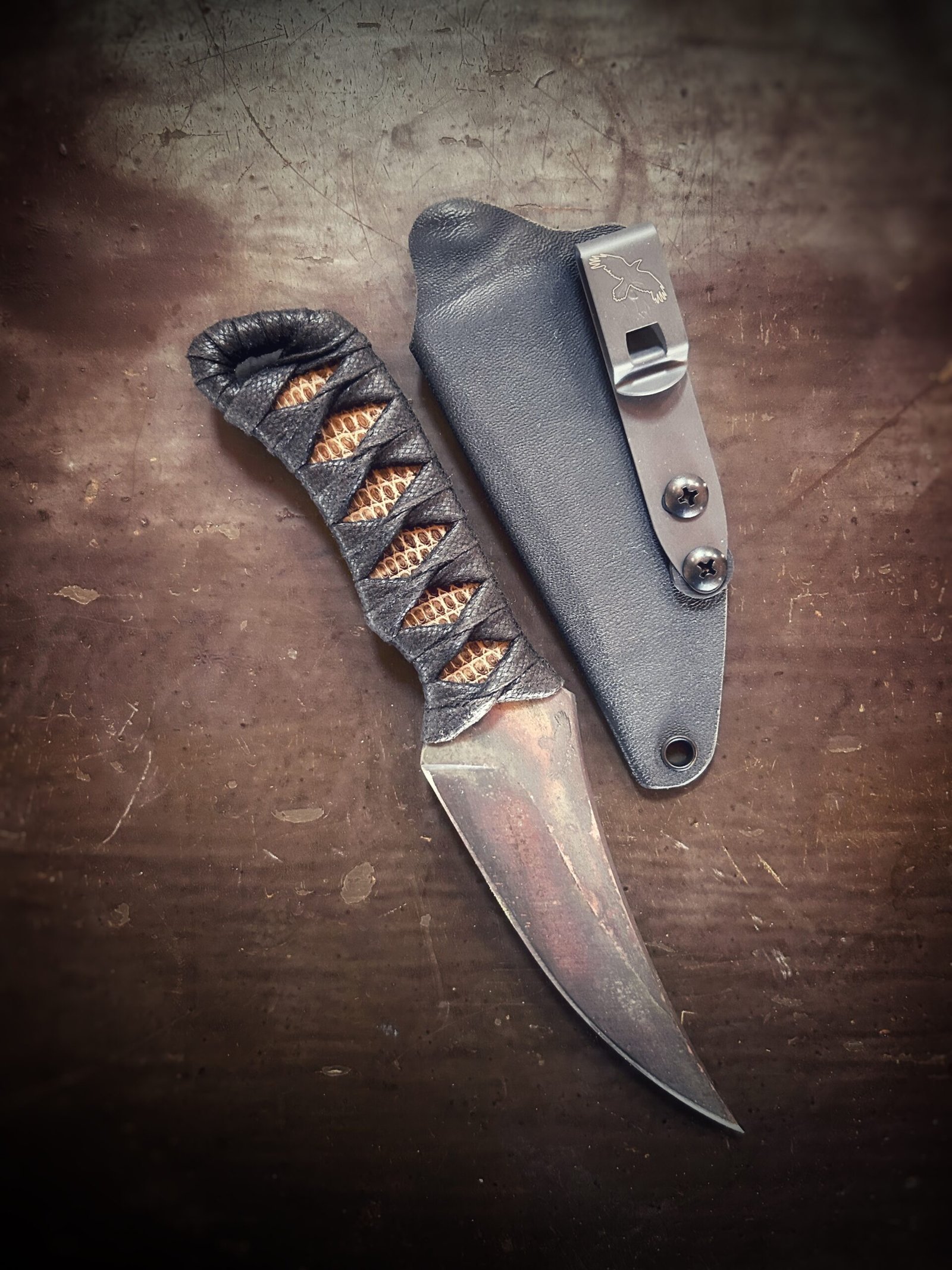 Erinyes lizard and black wrap