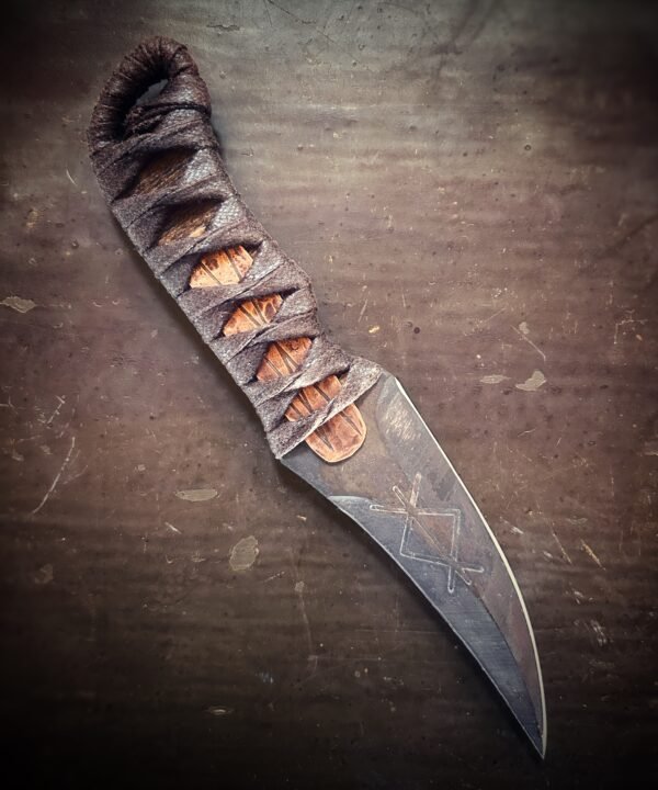 Erinyes with burnt jute and brown wrap