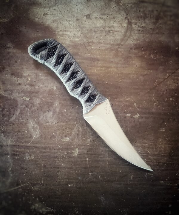 Erinyes with matte finish, polished stingray and slate gray wrap