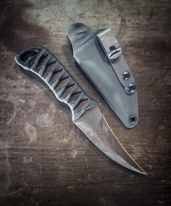 DE Erinyes with natural heat treat, burnt jute and black wrap with sheath