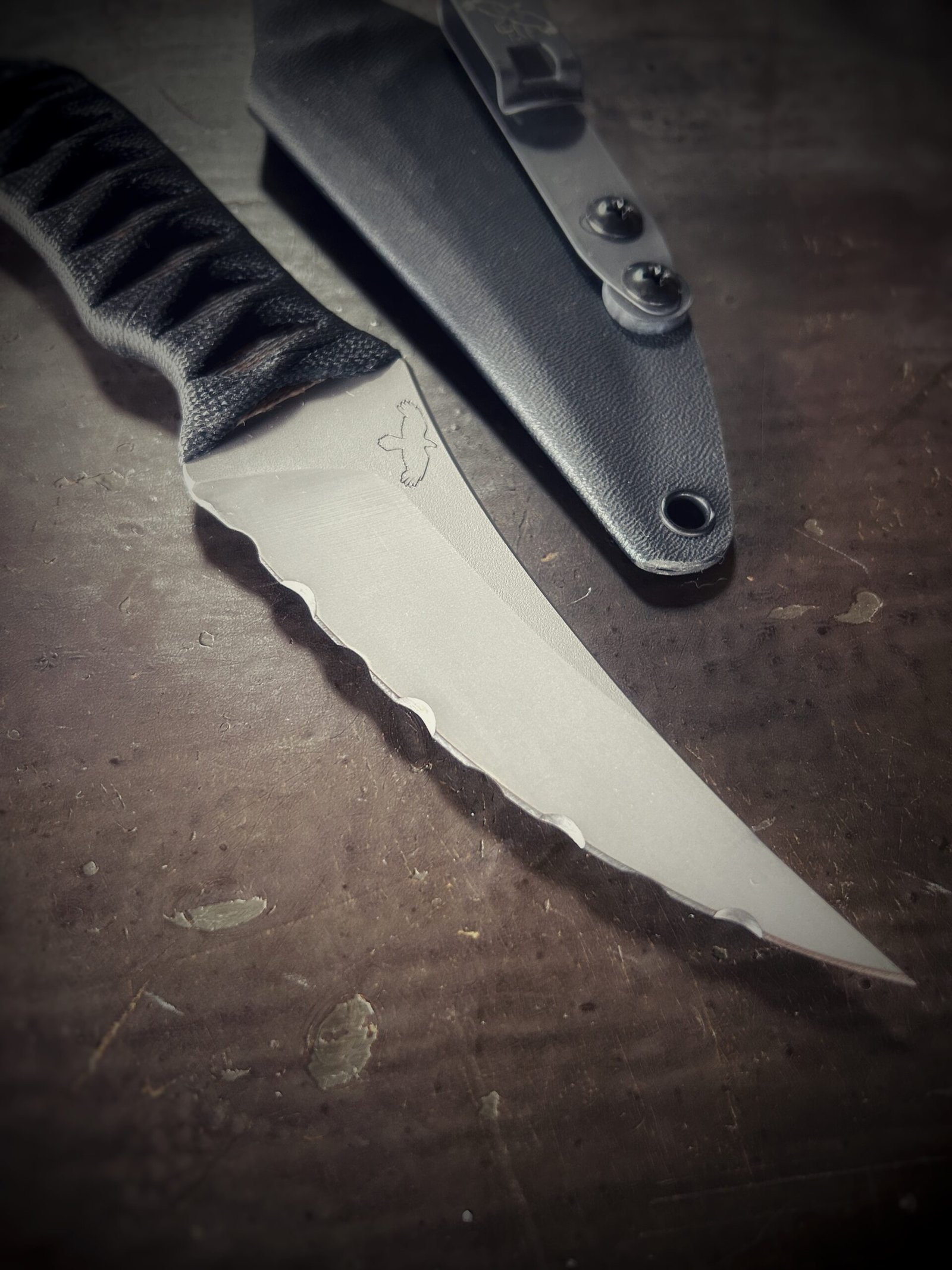 Bidirectional serrated Erinyes with matte blade and burnt jute and black wrap